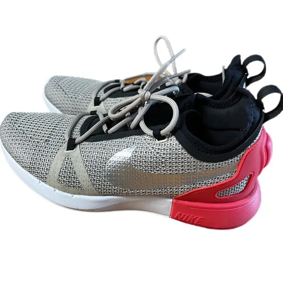 Nike Duel Racer Women’s